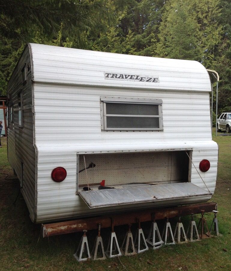 1966 Traveleze travel trailer. 22' long