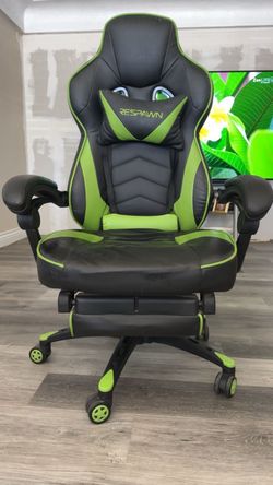 RESPAWN 110 Pro - Ergonomic Gaming Chair with Footrest, Office Recliner with Lumbar Support and Headrest - Green in excellent used condition