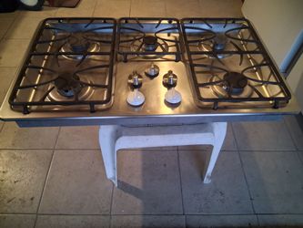 5 burners stainless steel cooktop. WORKING GOOD...