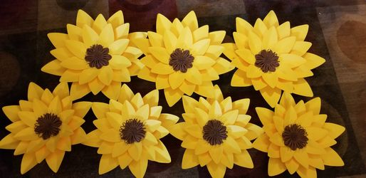 Paper flowers and paper roses. Flores de papel