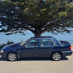 2000 Volvo S70 Sedan,5 Cyl Non-Turbo,73K LOW mi.,AC,Michelins,smog,srvcd,DMV paid.