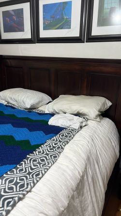King size bedroom set with two end tables