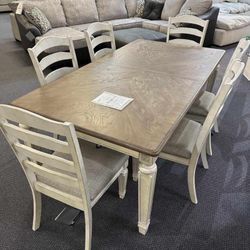 •Realyn Farmhouse Style 7 Piece Dining Room Set (Table, Chairs) /P