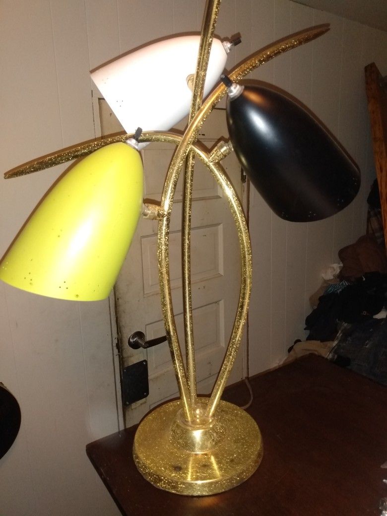 Vintage Late 50s/ Early 60s 3 Teir Lamp Very Unique & Cool.