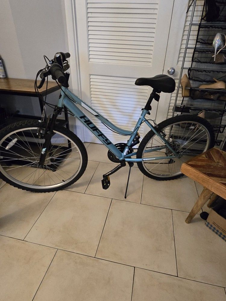 Huffy RockCreek 18-speed bicycle