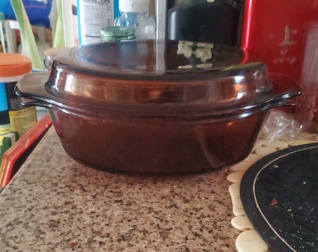 Anchor Hocking Brown Glass Casserole Dish with Lid