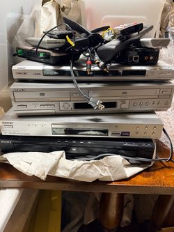 Lot of Sony DVD and VHS Players