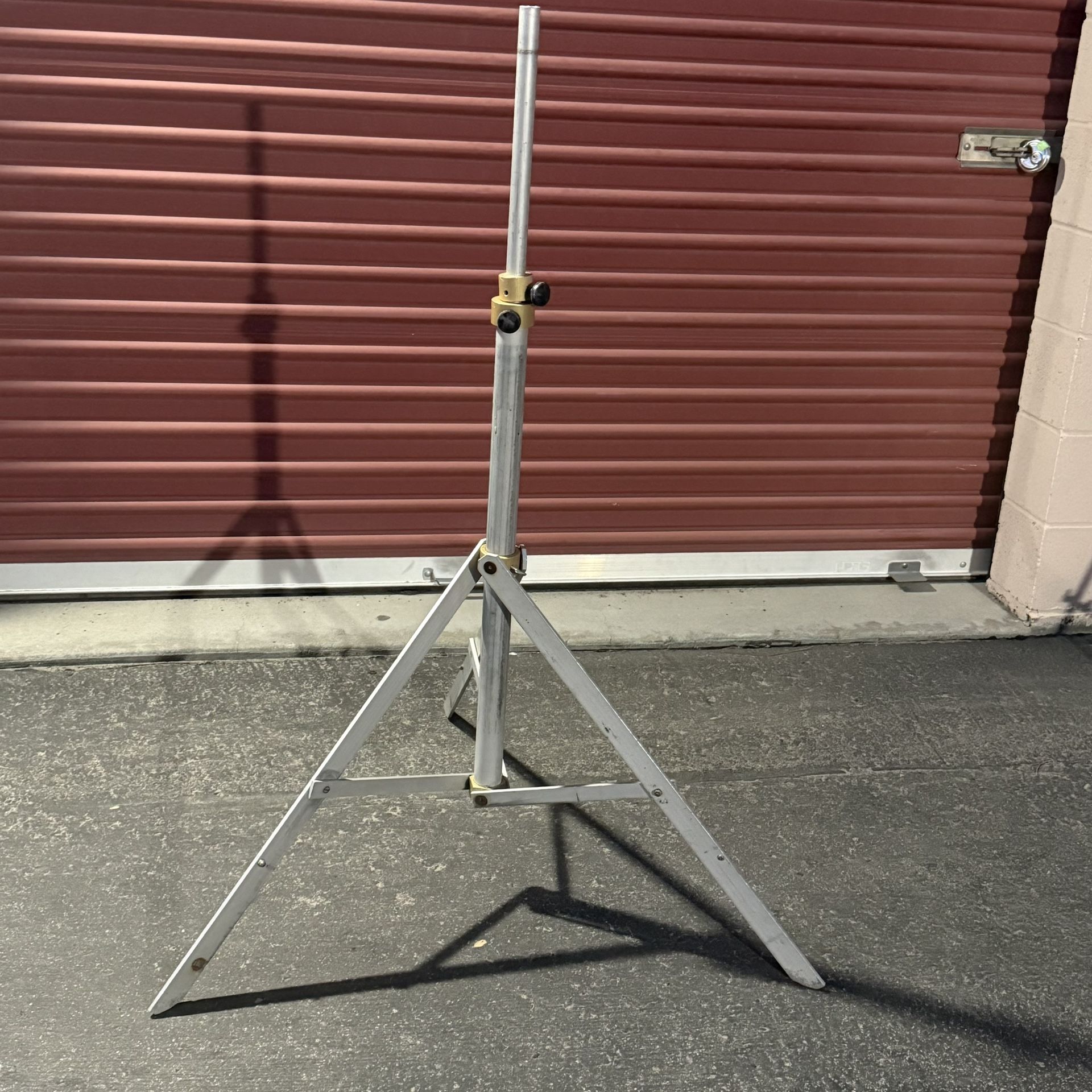 Heavy-Duty Adjustable Aluminum Tripod Stand • Studio / Photography / Instrument