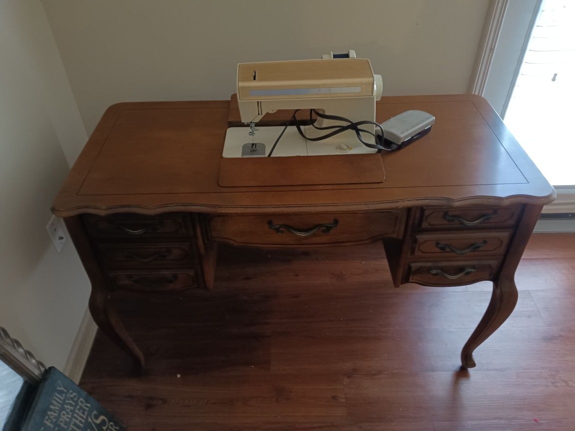 Singer Sewing Machine