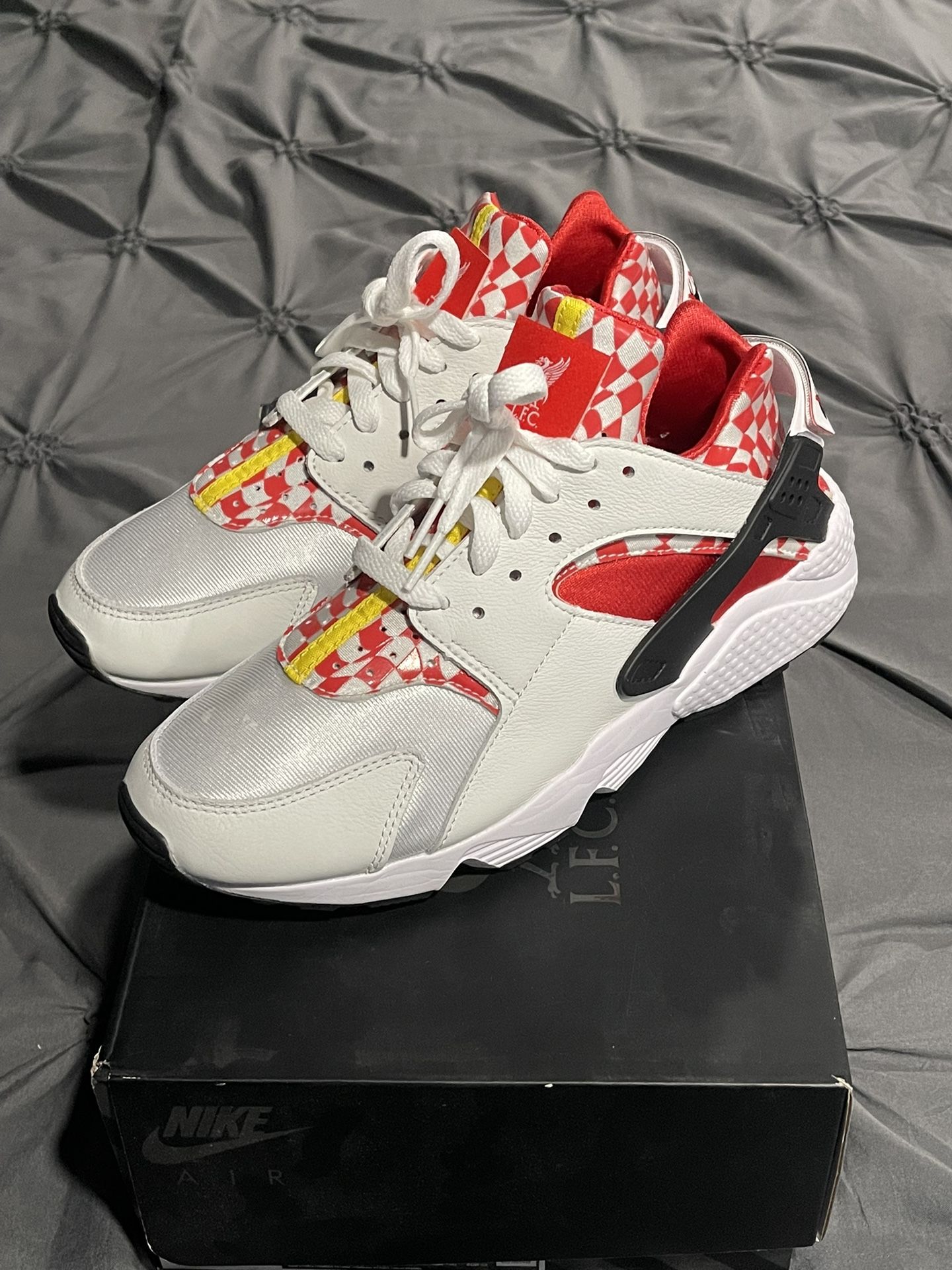 Nike Hurraches ‘Liverpool’