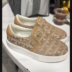 Michael Kors Kids Size 9c US // 15 Cm MX 