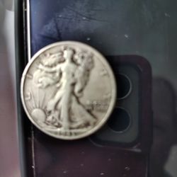 19423Walking Liberty 1/2 Dollar