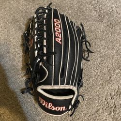 A2000 BASEBALL GLOVE