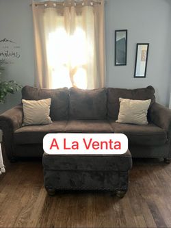 Sofá con ottoman