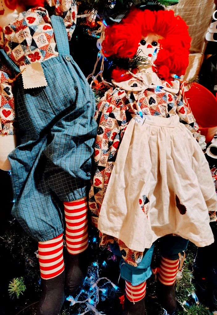 Large Raggedy Ann And Andy Dolls