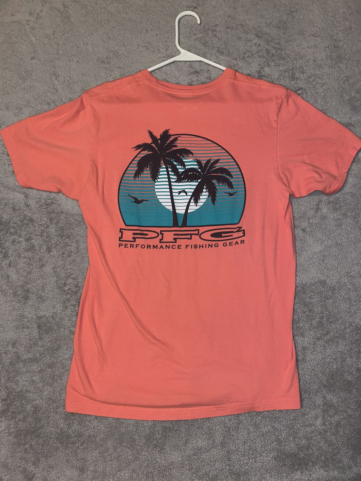 great condition columbia pfg t-shirt (medium but fits more like a small) 
