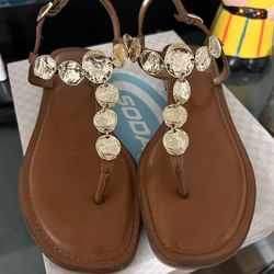 Women’s Size 8 Sandals