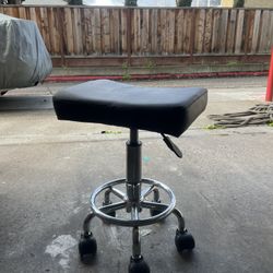 Small Chair On Wheels