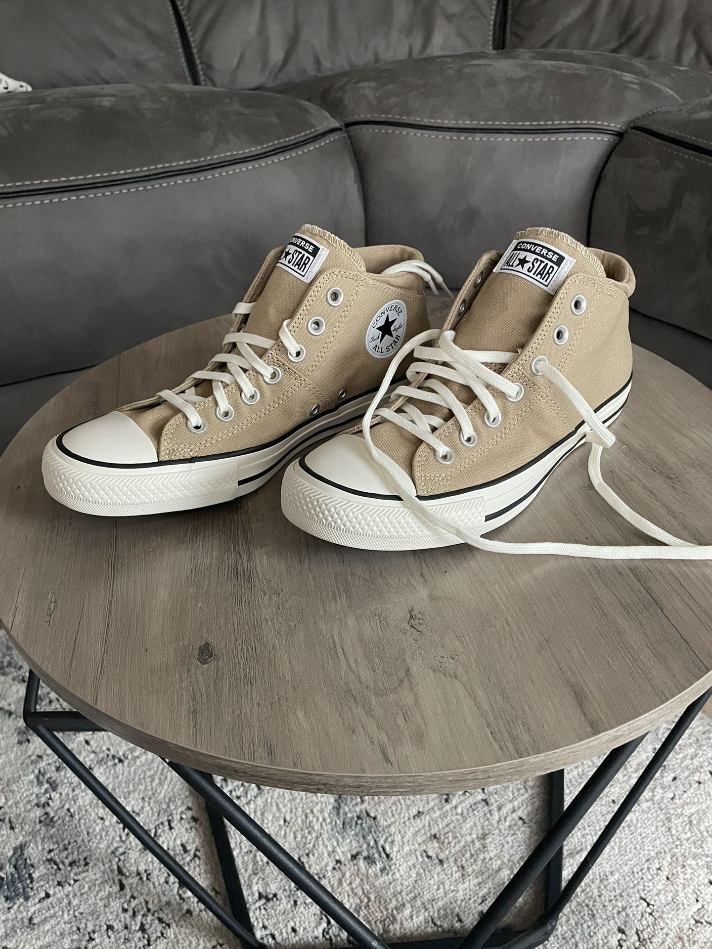 Converse All Star Shoes - Women 10 - BRAND NEW