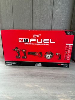 Milwaukee M18 FUEL 18V Lithium-Ion Brushless Cordless Combo Kit (5-Tool) with Two 5.0 Ah Batteries
