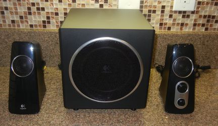 Centimeter bredde spejder NEW (open box) Logitech Z523 2.1 Speaker System with Subwoofer for Sale in  Fontana, CA - OfferUp