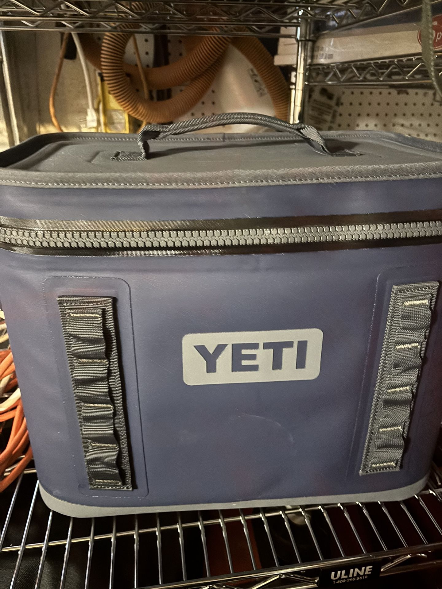 (NEW) YETI HOPPER FLIP SOFT COOLER