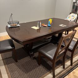 Dinning Table With 2 Chairs
