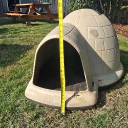 Igloo Dog House Medium