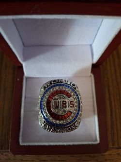 Chicago Cubs Championship Ring With Display Case 