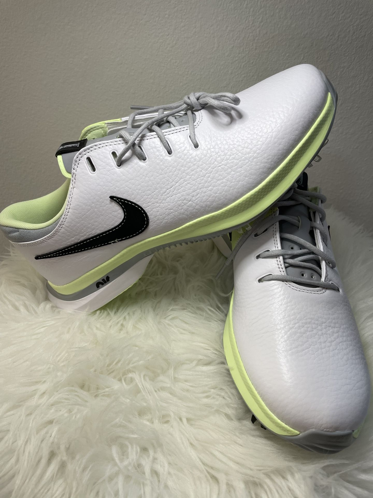 Nike Air Zoom Victory Tour 3 Mens 9 Golf Spike Barely Volt DV6798-105 New No Box