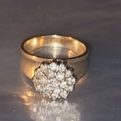 Beautiful gold Ring 