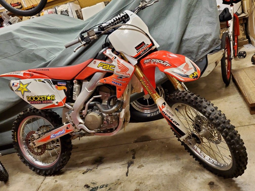 04 Crf250 Straight Beast!! Low hours!