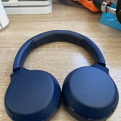 Sony WH-XB700 Wireless On Ear Headphones in Blue