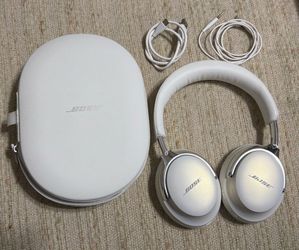 Bose Ultra Quite Comfort Headphones