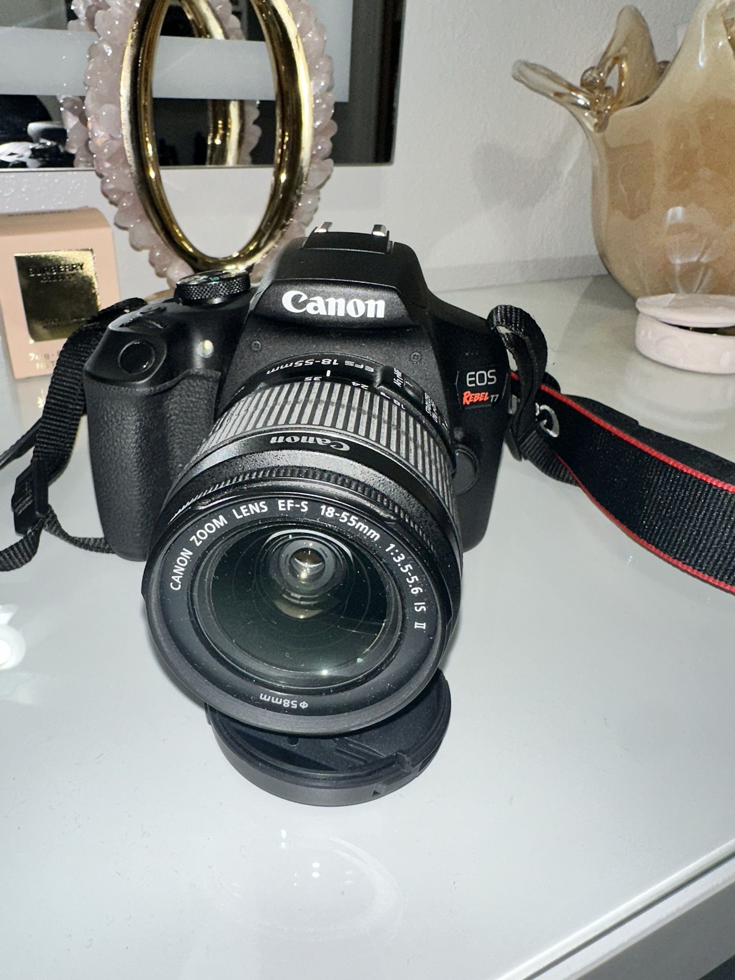 Canon EOS T7