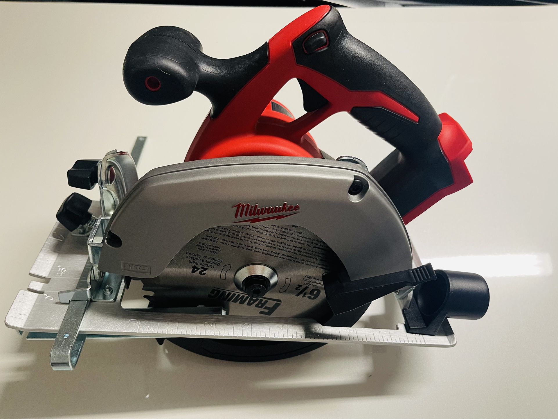 M18 18V Lithium-Ion Cordless 6-1/2 in. Circular Saw (Tool-Only)