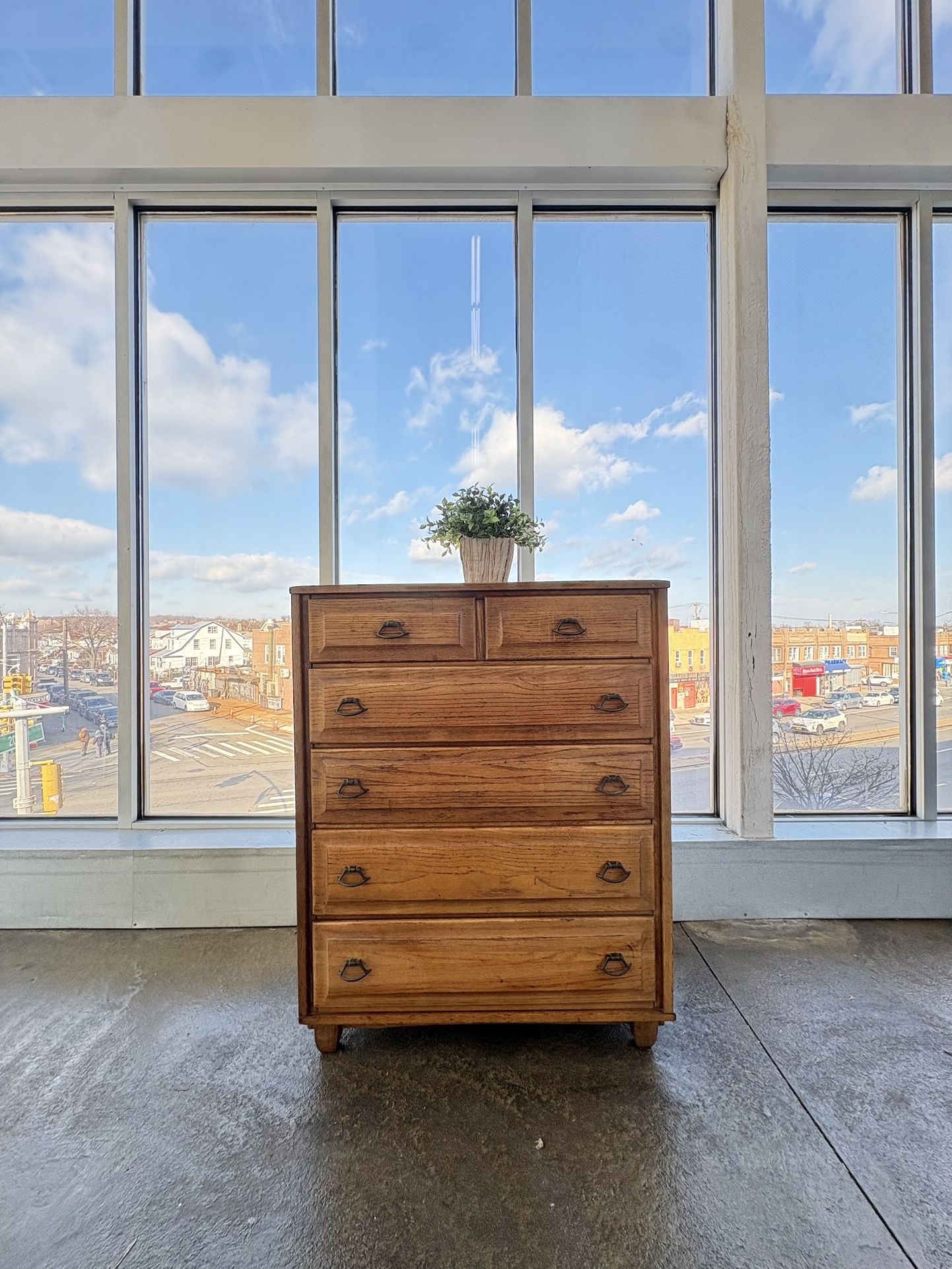 Vintage Traditional Midcentury Modern Minimalist Brown Wood Dresser Chest Of Draws $349 (🚚 Free Delivery)