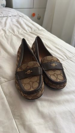 Women coach shoes size 8
