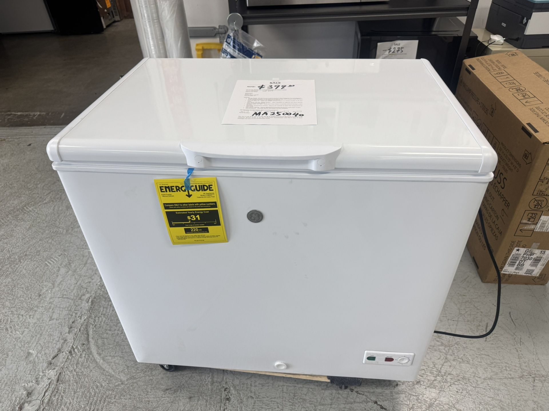 GE Garage Ready 8.8-cu ft Manual Defrost Chest Freezer
