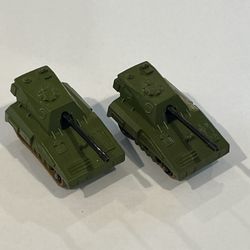 2 Vintage 1976 Matchbox Rolamatics 1-75 S.P. Gun Tanks Loose