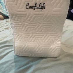 NEED GONE ASAP: ComfiLife Knee Pillow for side sleepers