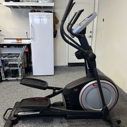 Elliptical - Pro de Form 520E  - Black