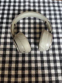 Beats Solo Pro