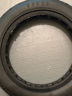 Scooter tubeless tire