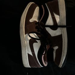 Jordan 1 Low Mocha