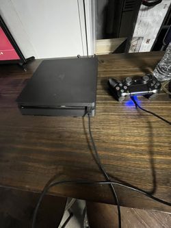 PLAYSTATION 4 SLIM “PS4”