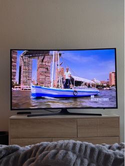 Samsung TV “48 Works good