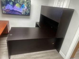 OFFICE/HOME DESK L-SHAPE DESK WITH HUTCH