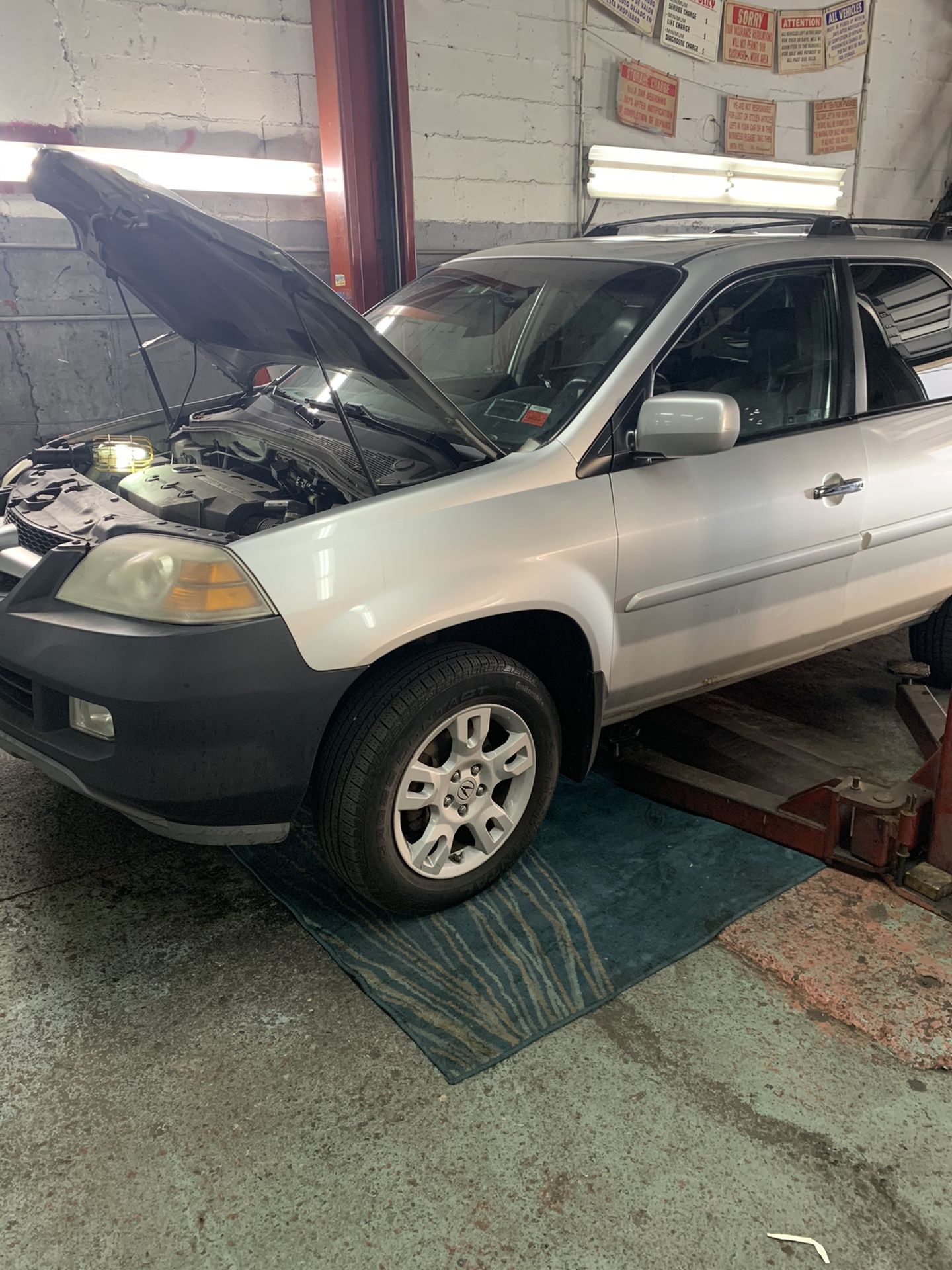 2005 Acura MDX for Parts