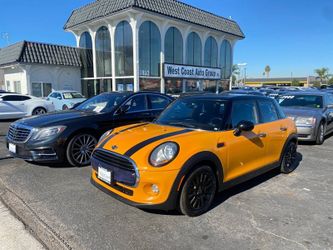 2017 MINI Hardtop 4 Door Cooper